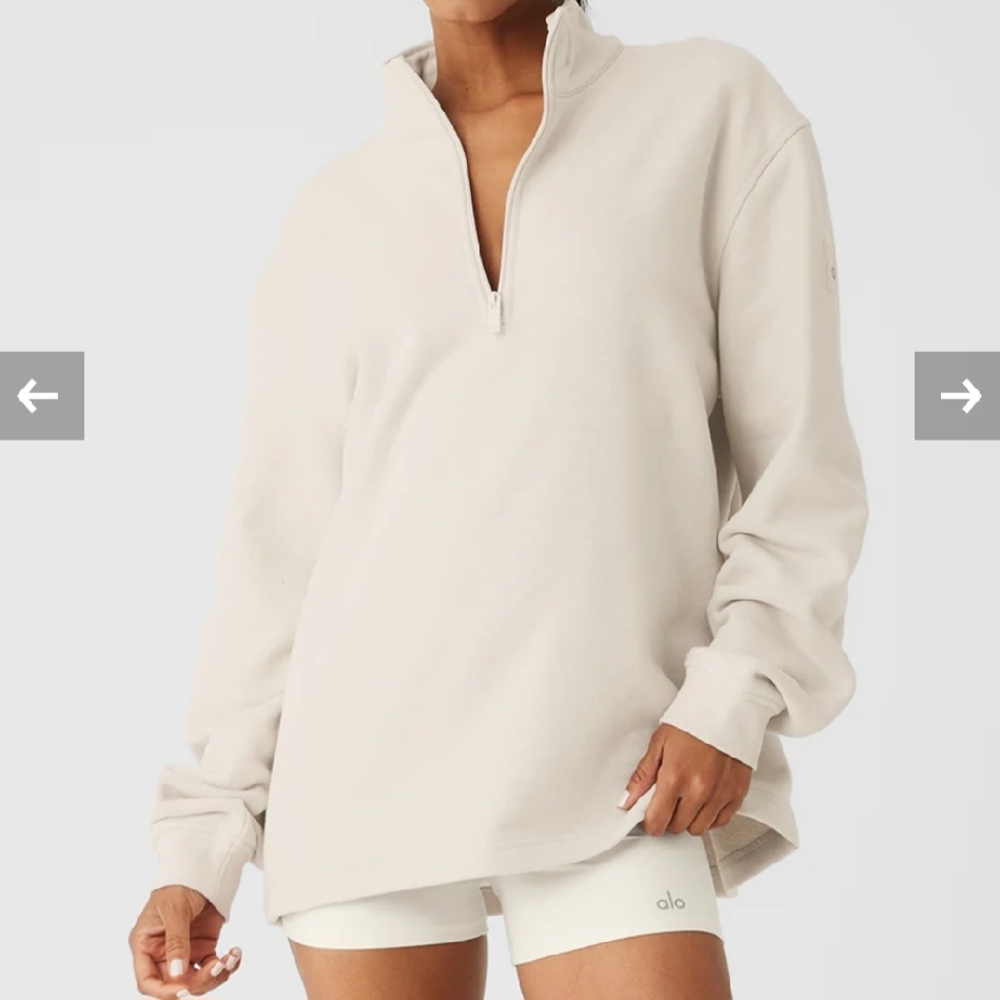 ALO Yoga Cream Quarter-Zip Stand-Up Sweatshirt